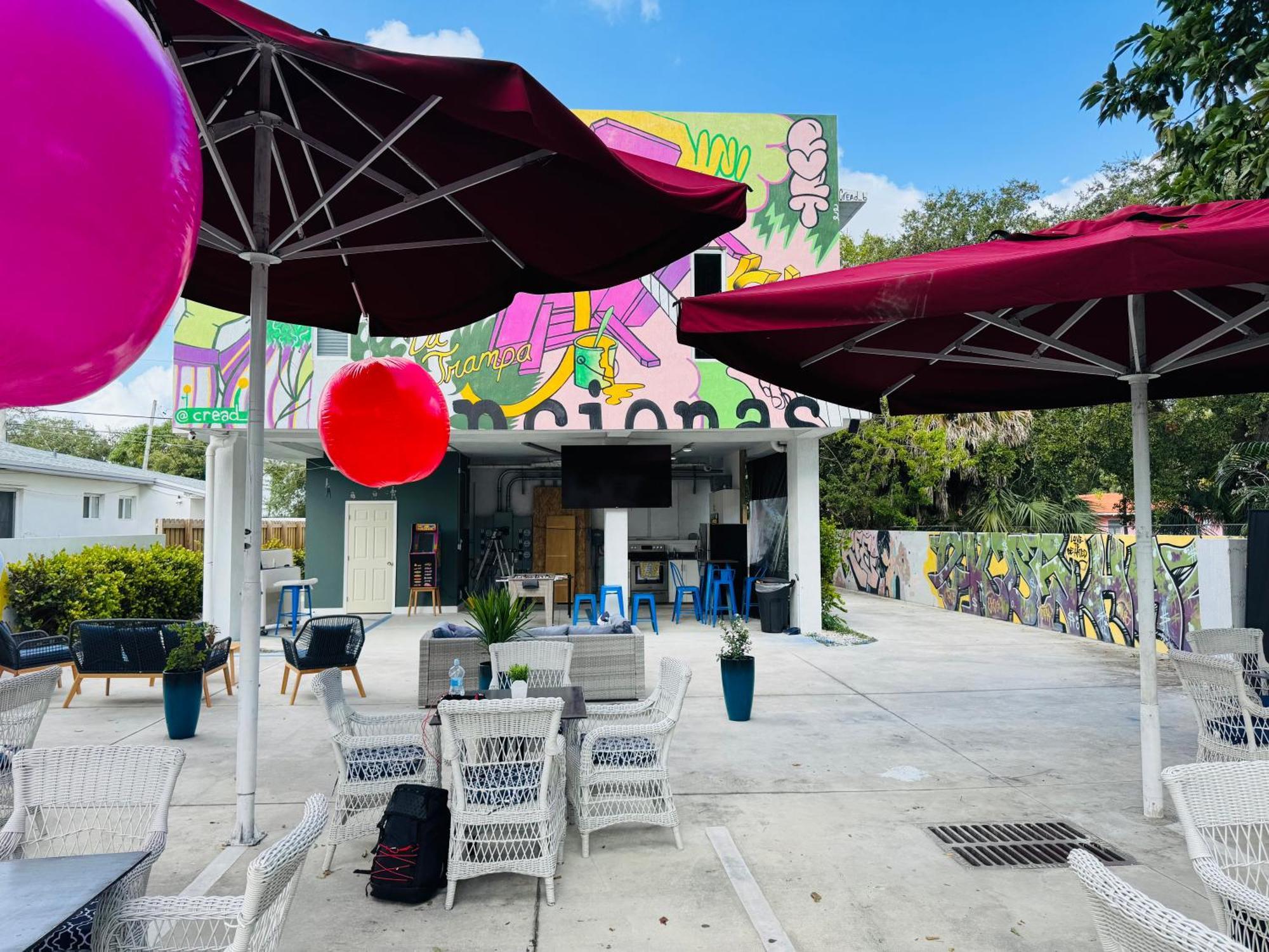 Atrium Hostel Design District Miami Exterior photo